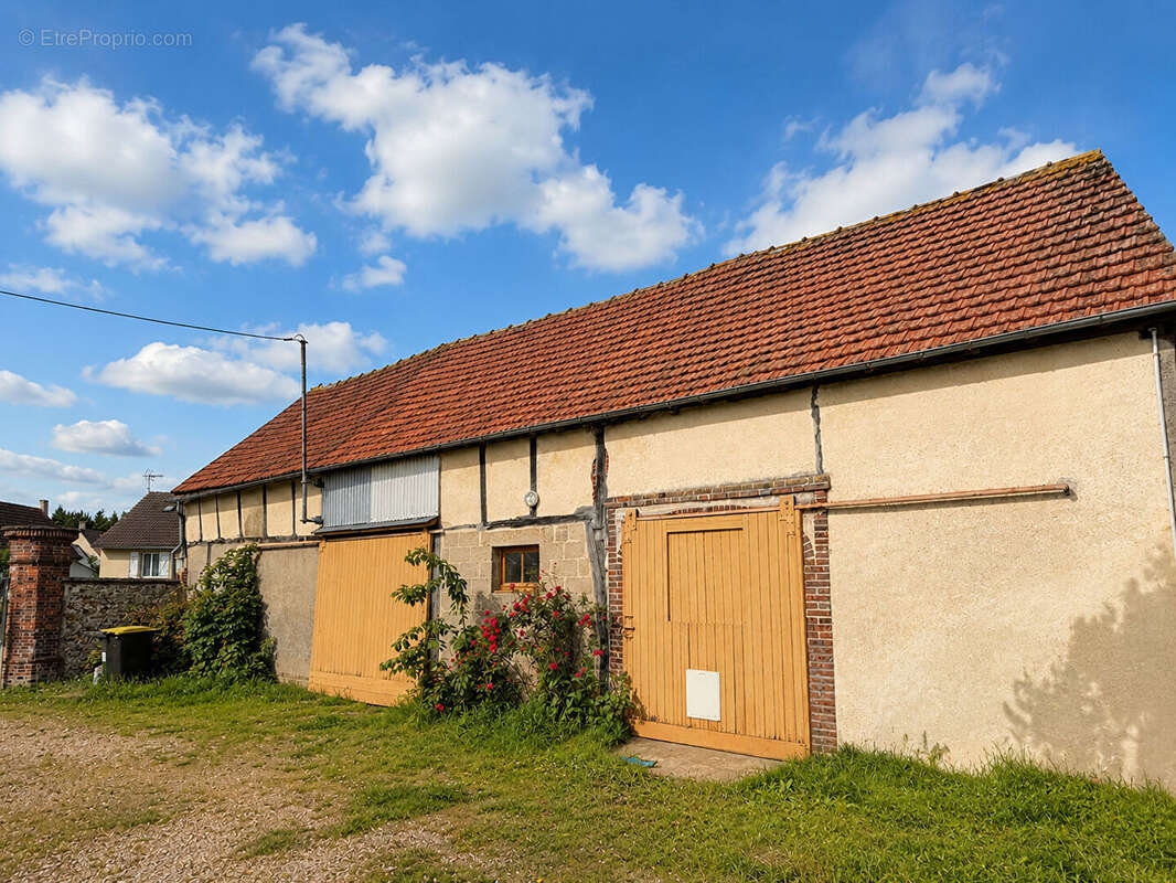 Maison à GROSSOEUVRE