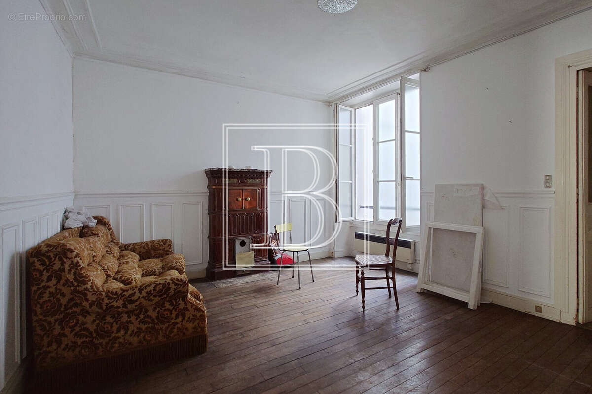 Appartement à PARIS-3E