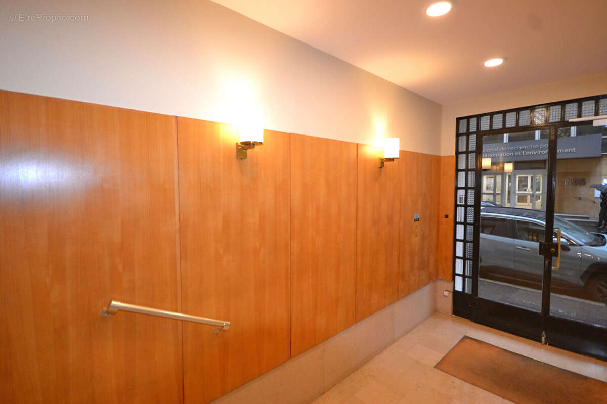 Appartement à PARIS-7E