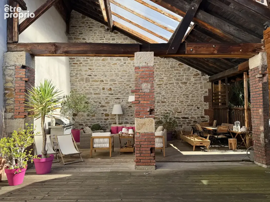 Maison familiale d’exception   270 m2 avec piscine et garage - photo 4