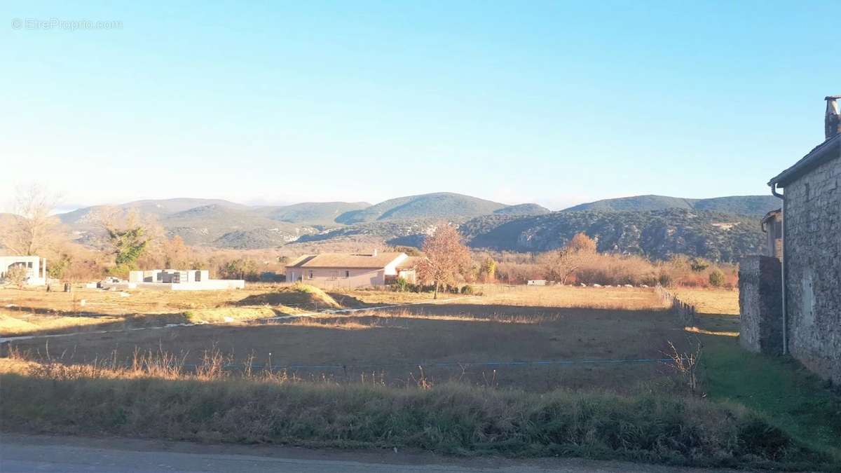 Terrain à VALLON-PONT-D&#039;ARC