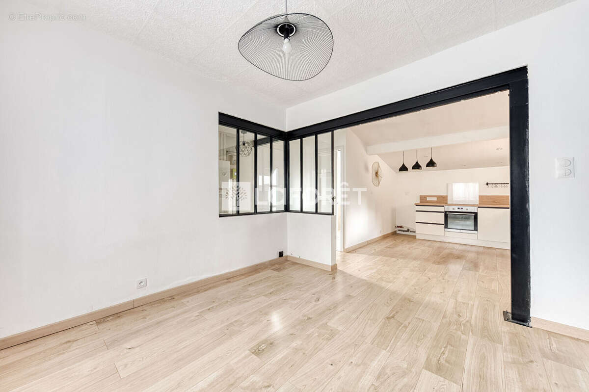 Maison de ville de plain pied  Pontault -Combault 4 pièce(s) 63.49 m2 - photo 6