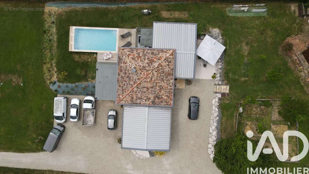 Photo 4 - Maison à LA CROIX-BLANCHE