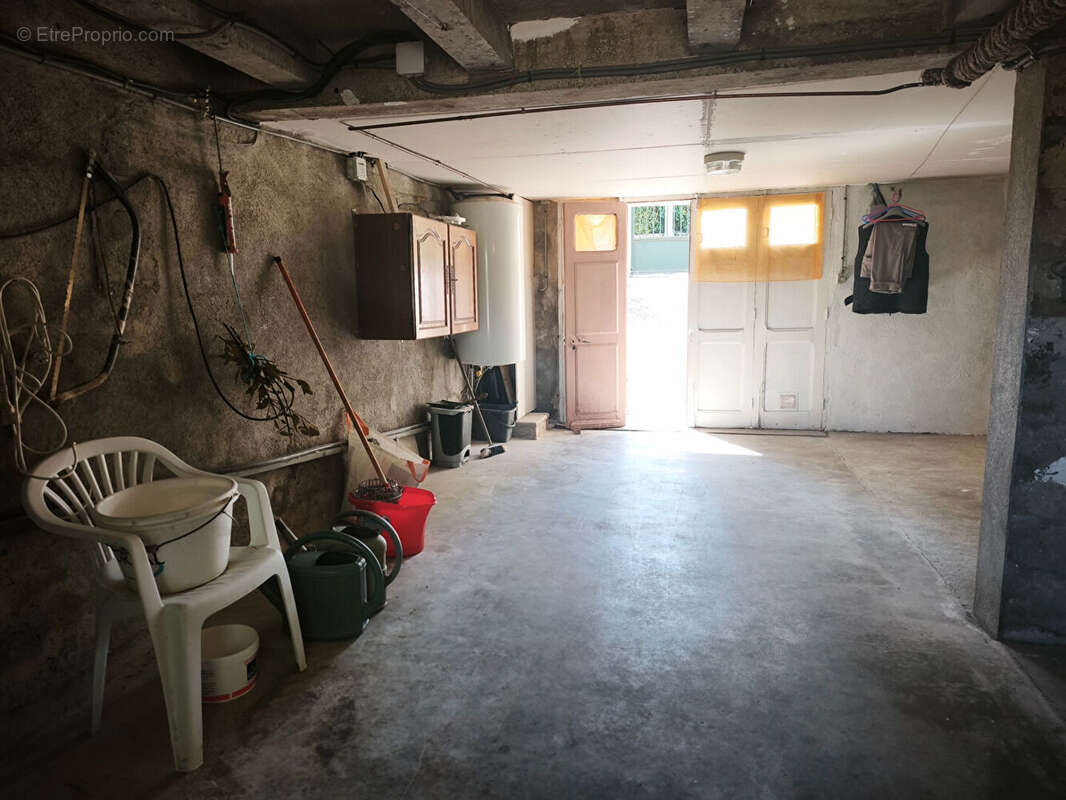 A VENDRE Maison 1930 à NEVERS, 3 pièces, sur sous-sol Combles aménageables 123.000 - photo 10