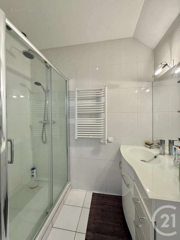 Appartement à MOULINS