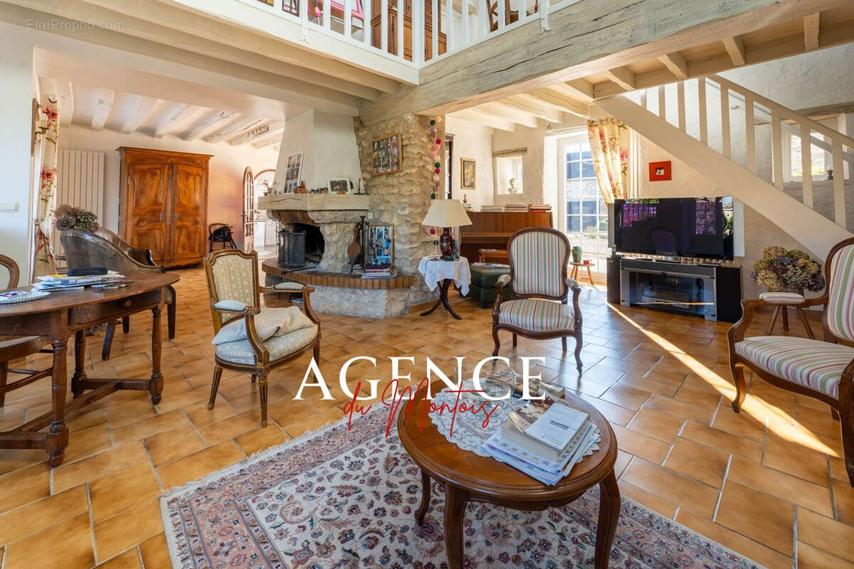 Maison à DONNEMARIE-DONTILLY