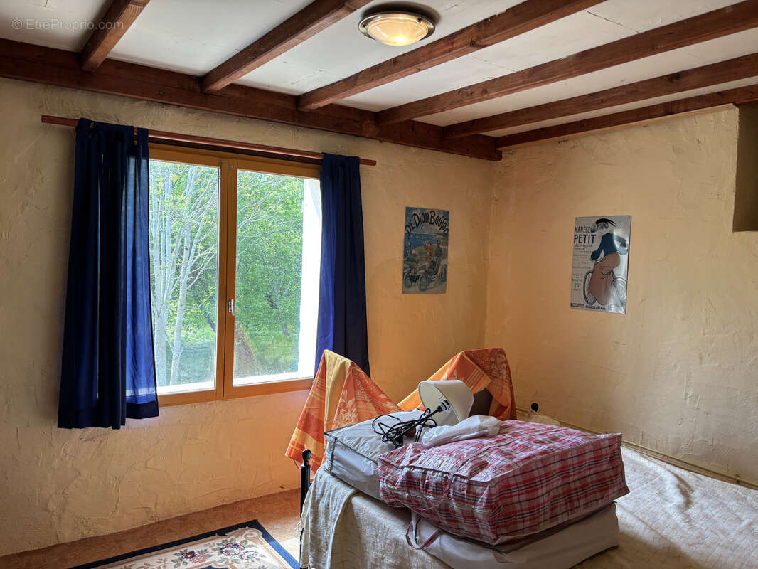 Maison à LOUROUX-DE-BEAUNE