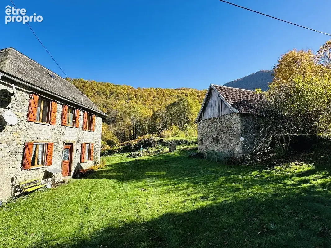 Maison et dépendances ,Au pied du Valier 09800. - photo 4