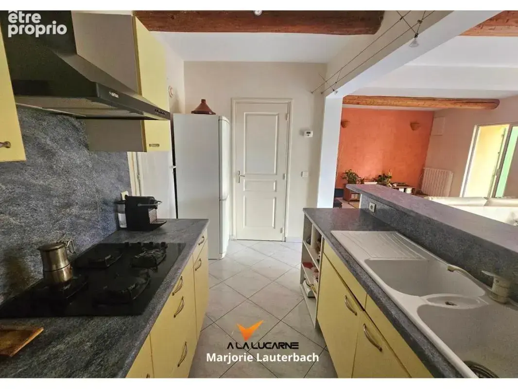Maison 5 pièces 122 m² à vendre à Grans (13450) - photo 4