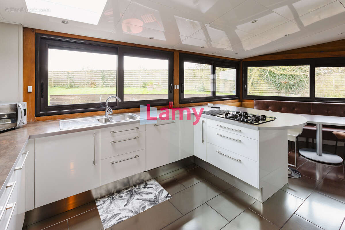 Maison à VEZIN-LE-COQUET