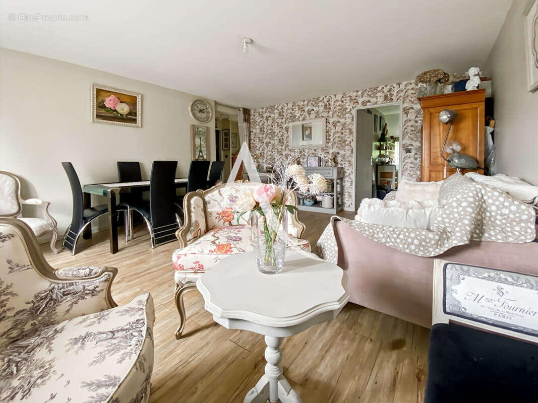 Appartement à BOIS-D'ARCY