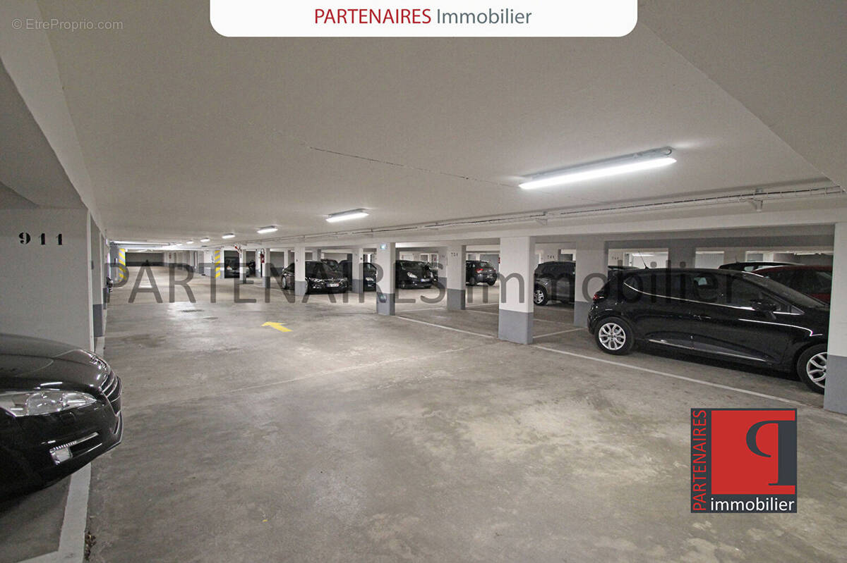 Parking à LE CHESNAY