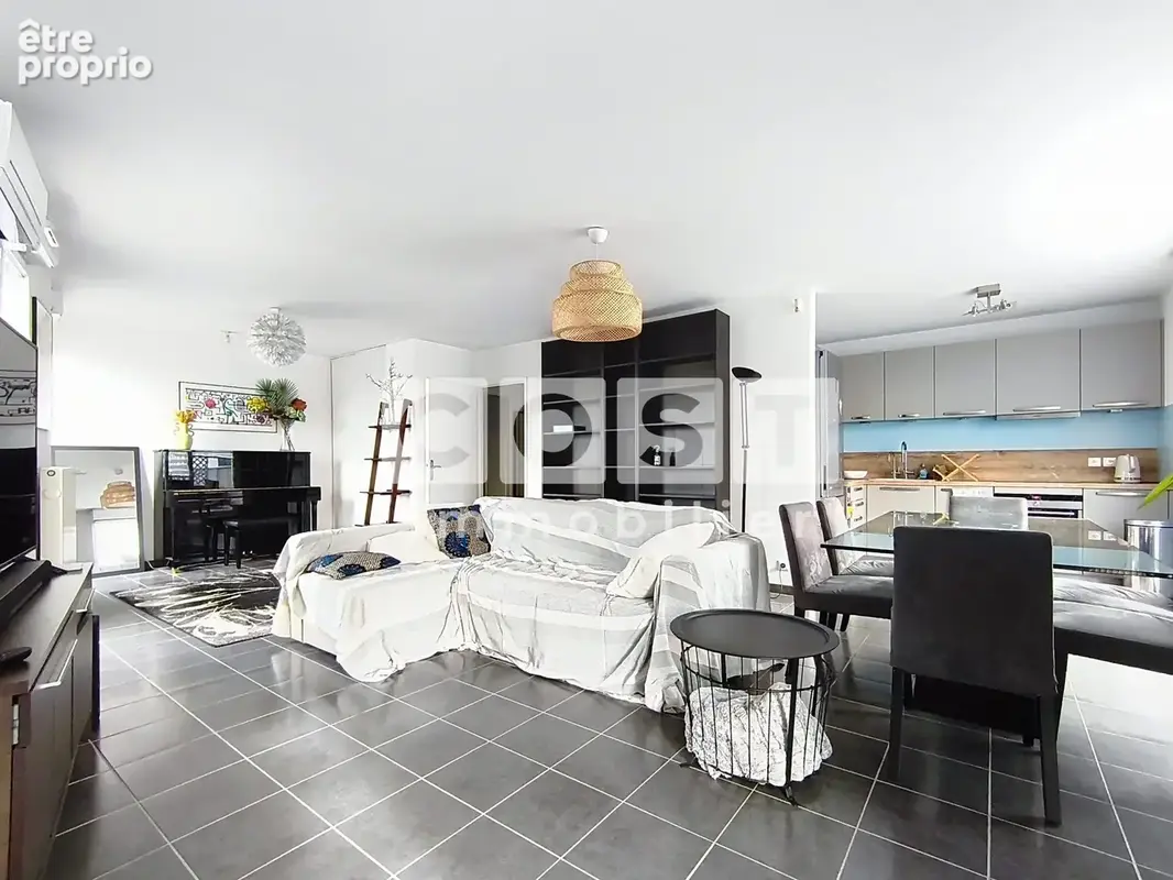Appartement à GENNEVILLIERS