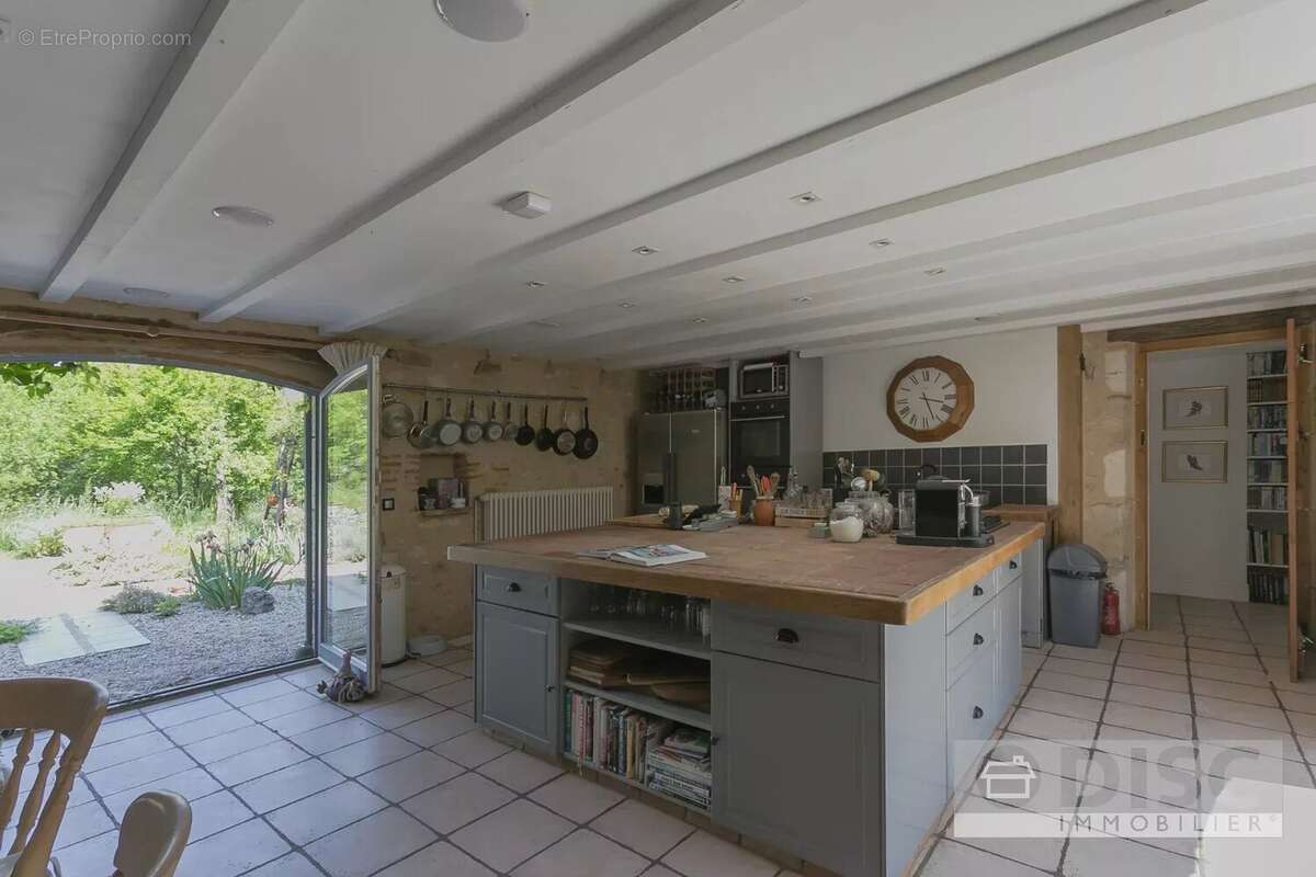 Maison à LES CABANNES