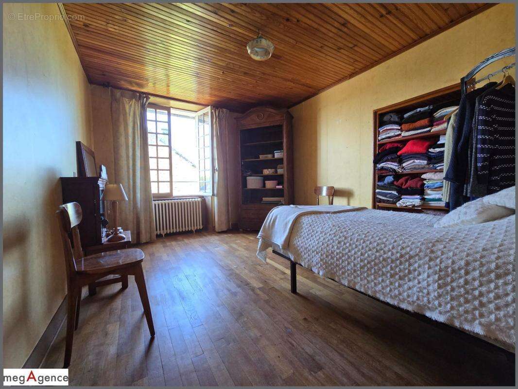 Maison à SAINT-AUBIN-DU-CORMIER