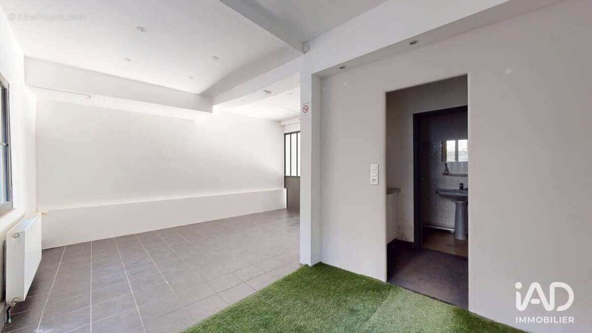 Photo 4 - Commerce à AUXERRE