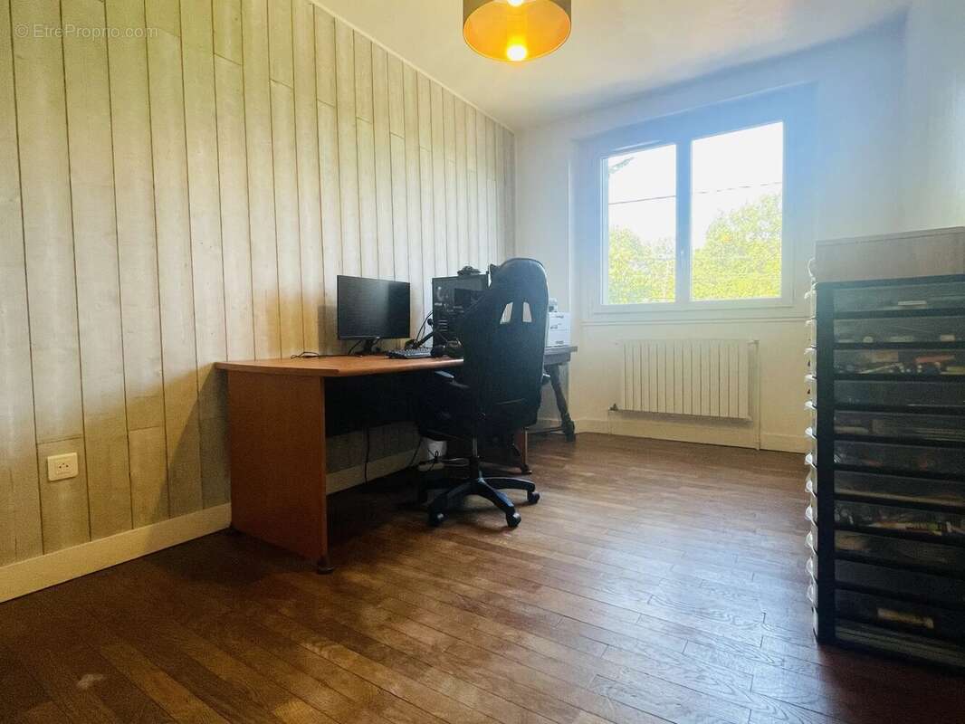 Maison 89 m² à Etagnac  - photo 5