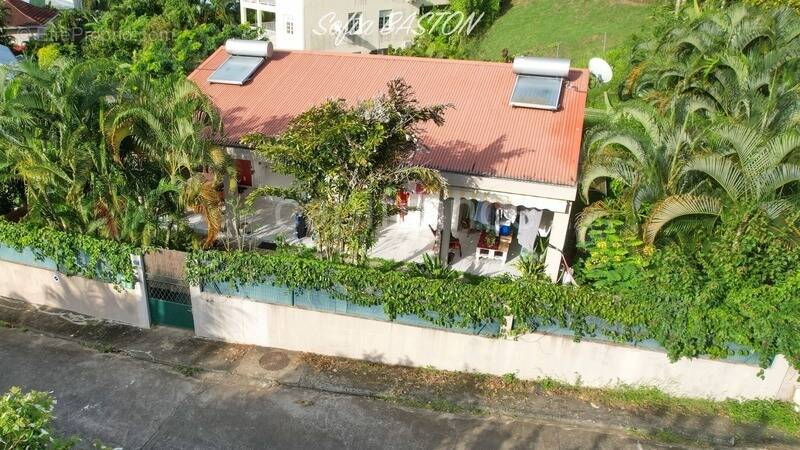 Maison à LES TROIS-ILETS