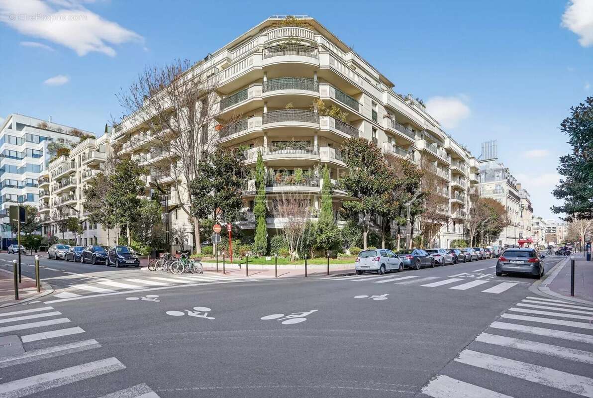 Appartement à LEVALLOIS-PERRET