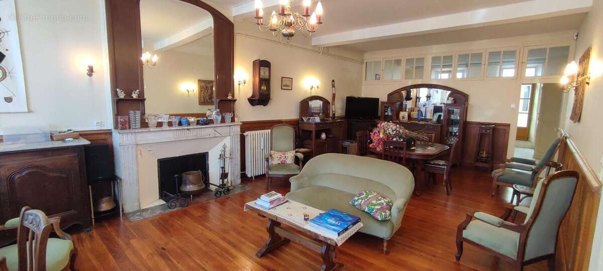 Maison à VIC-EN-BIGORRE