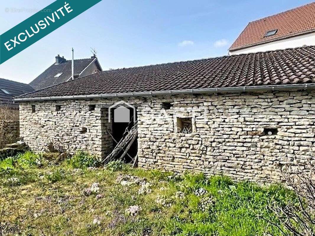 Maison 170 m² à Malain  - photo 2