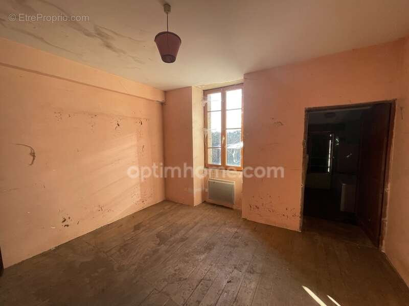 Maison à CHATEAUPONSAC