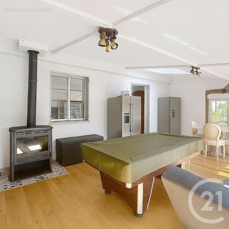 Maison à MONTMORT-LUCY