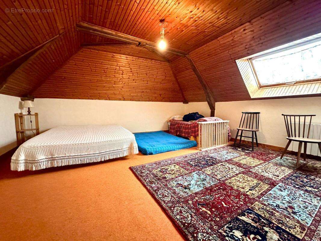 Maison à LA GUIERCHE