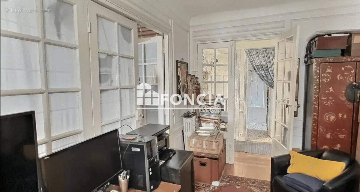 Appartement à PARIS-19E