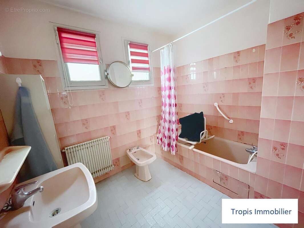   - Maison à PORTET-SUR-GARONNE