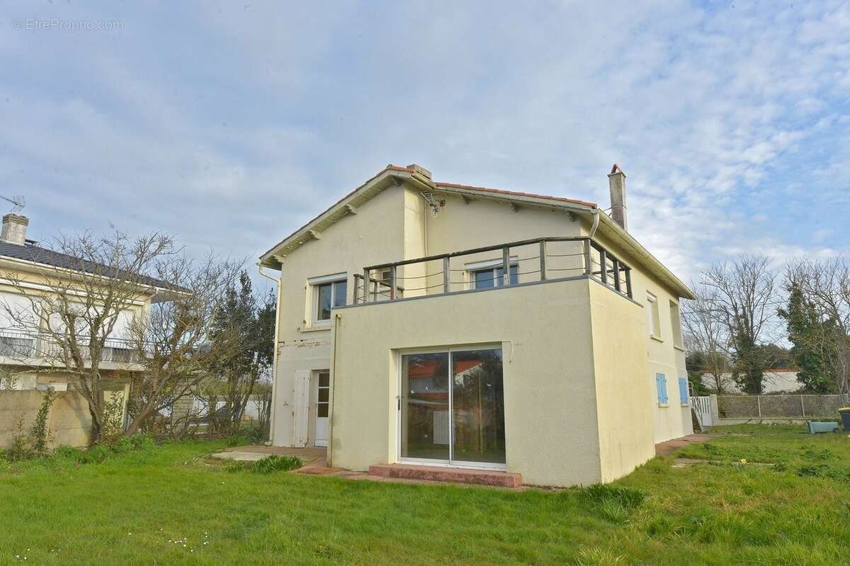 Maison à SAINT-GEORGES-DE-DIDONNE