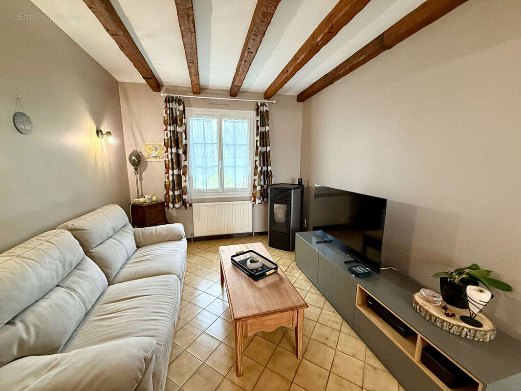 Maison à LE VEURDRE