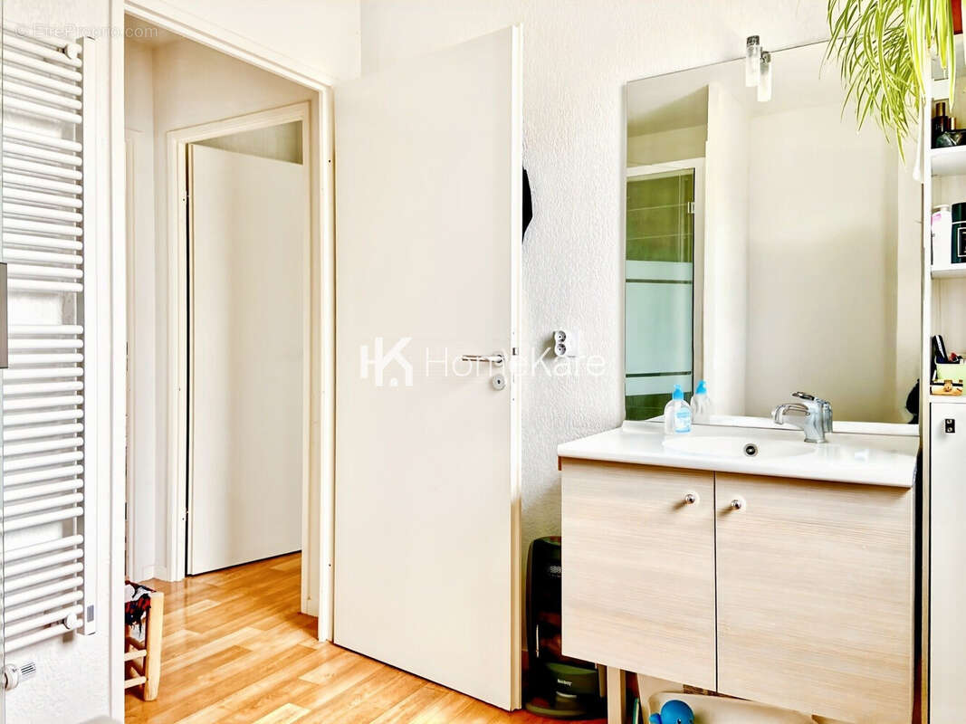 Appartement à VILLENAVE-D'ORNON