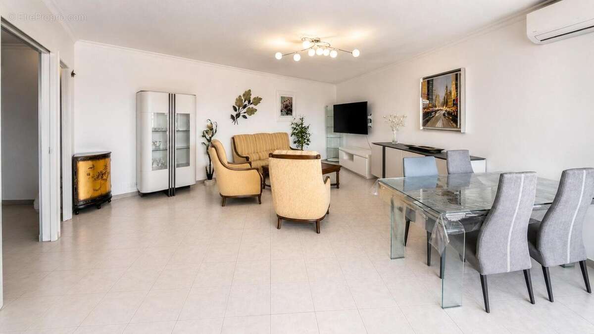 Photo 2 - Appartement à SAINT-RAPHAEL