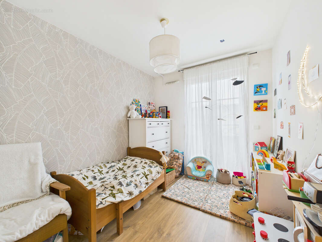 Appartement à SARTROUVILLE