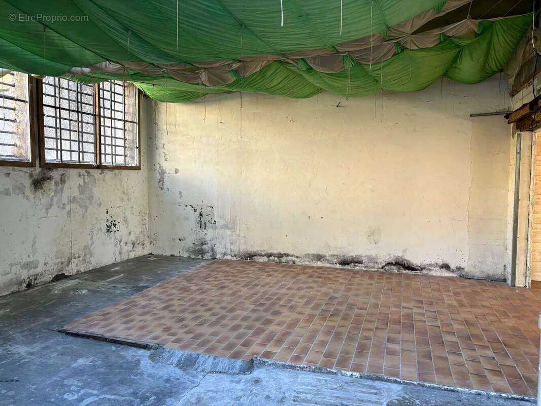 Maison à MONTAIGU-DE-QUERCY