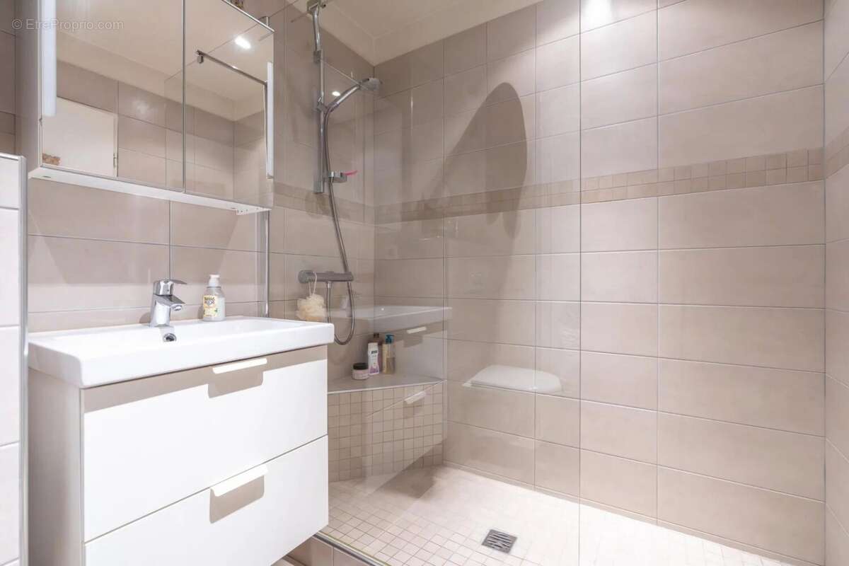 Appartement à LE PERREUX-SUR-MARNE