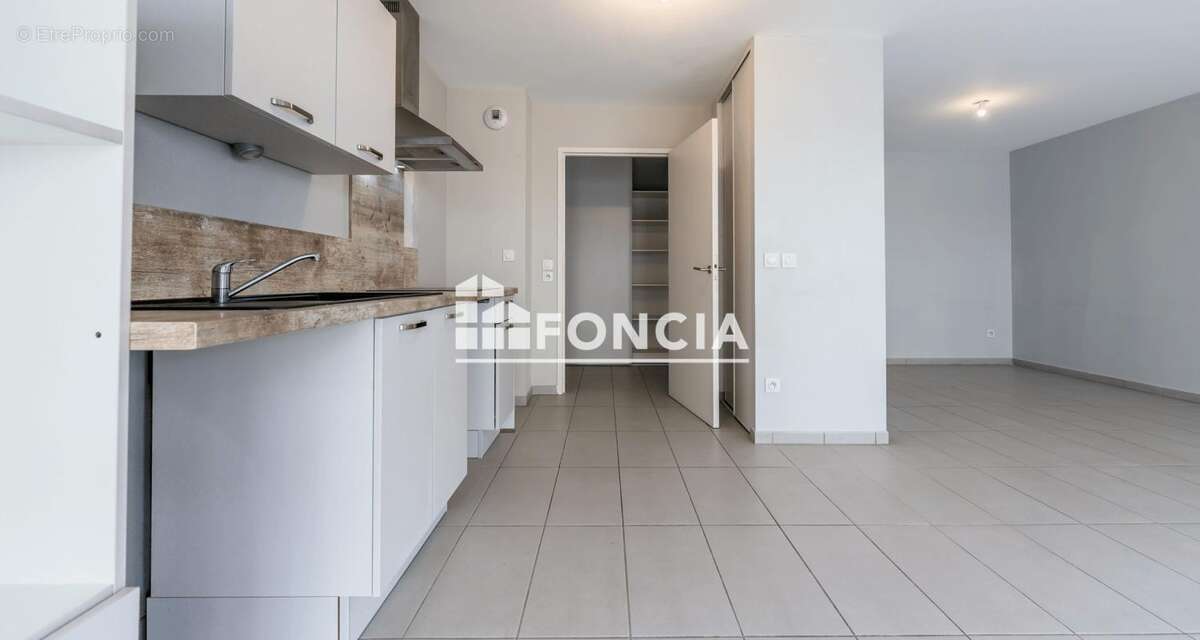 Appartement à LE PONTET