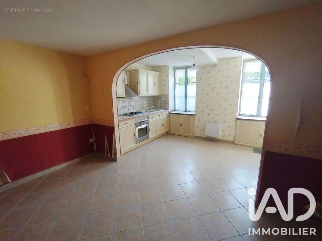 Maison 114 m² à Tourouvre  - photo 3