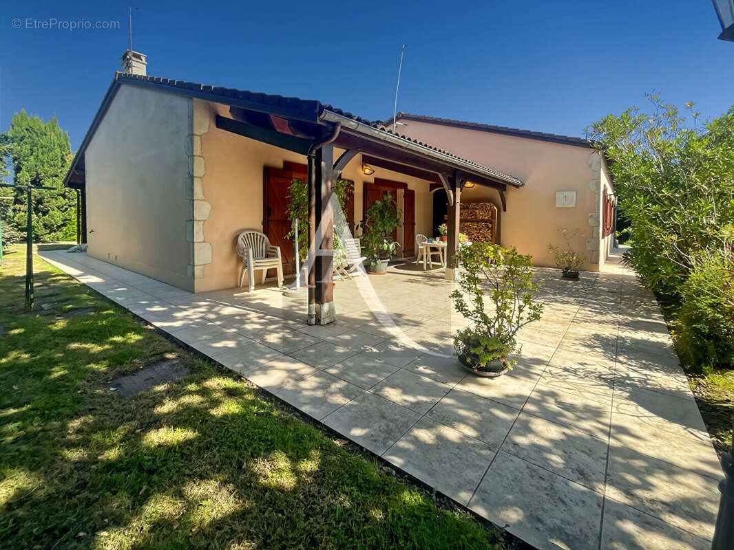 Maison à CONDEZAYGUES