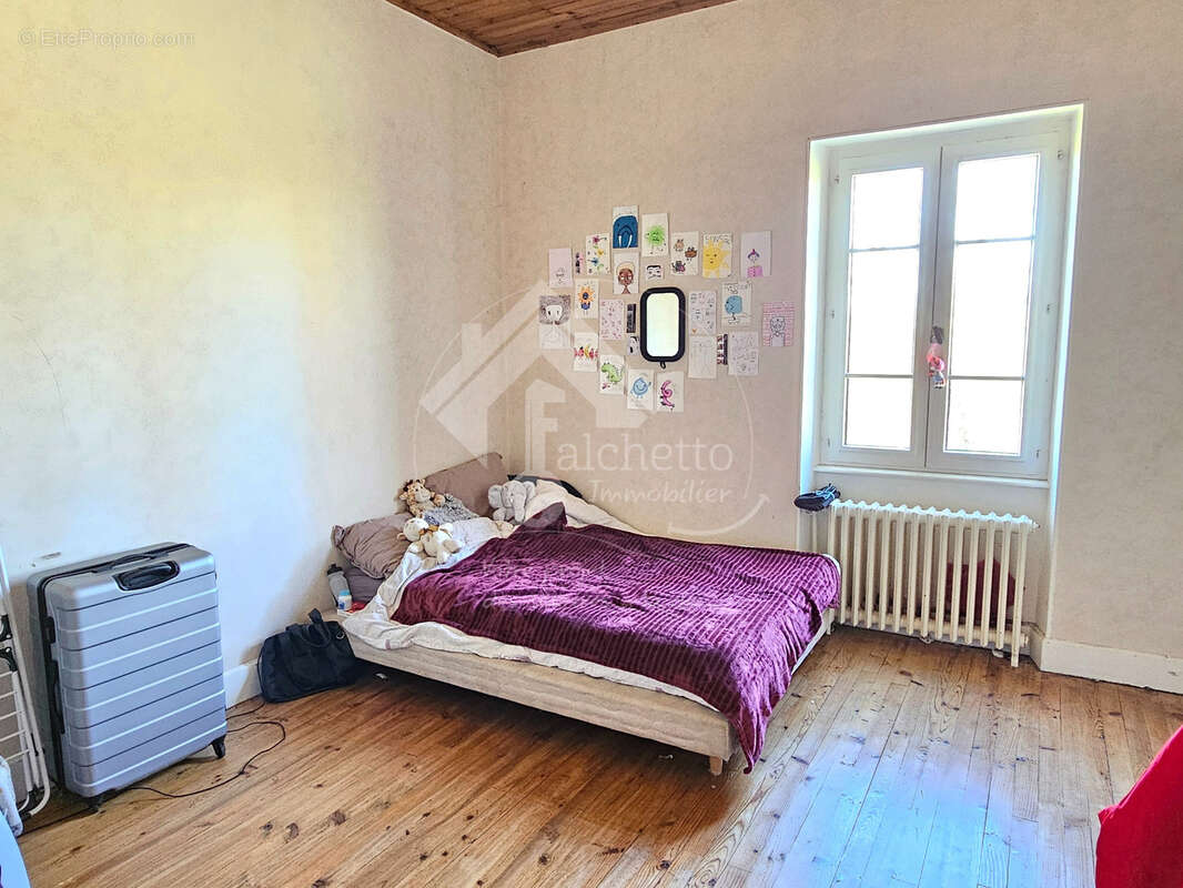 Maison à CHAVROCHES