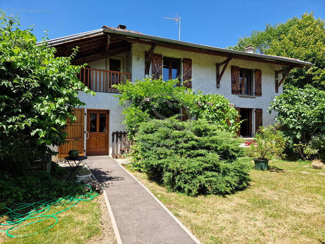 Maison 160 m2 + terrain constructible - photo 3