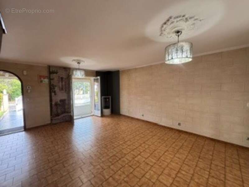 Maison familiale 5 Chambres FLOIRAC 33270 - photo 2