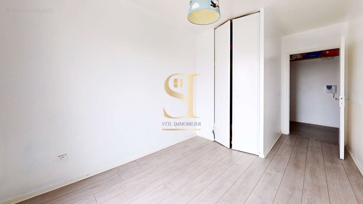 Appartement à MOISSY-CRAMAYEL