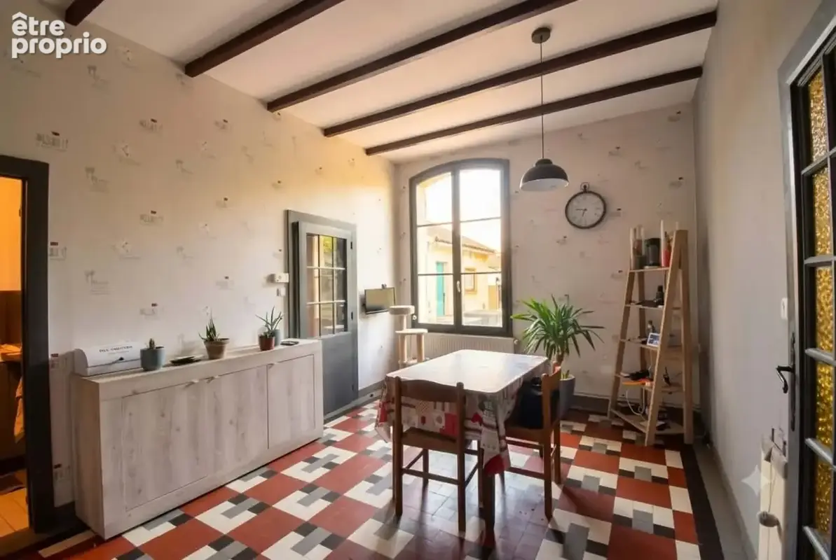 Maison de 128 m2 avec beaux volumes, jardin et dépendances - photo 3