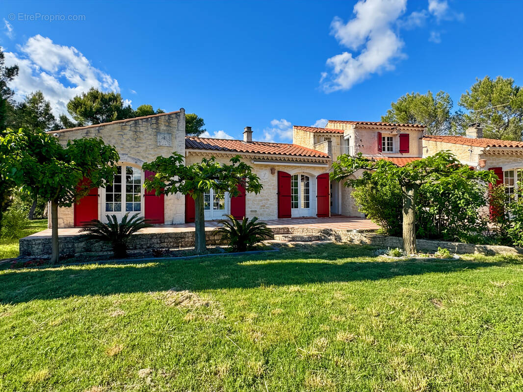 Maison à VENTABREN