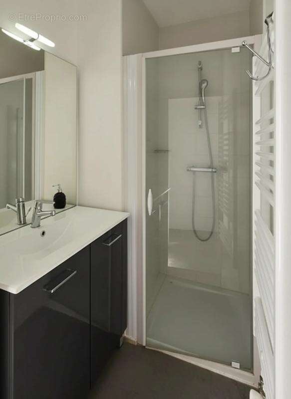 Appartement à PAREMPUYRE
