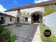 Maison à CRESPIERES