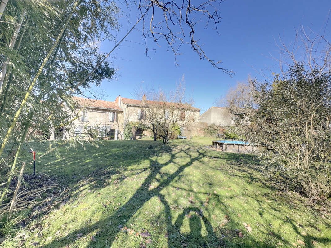 Maison à SOUAL