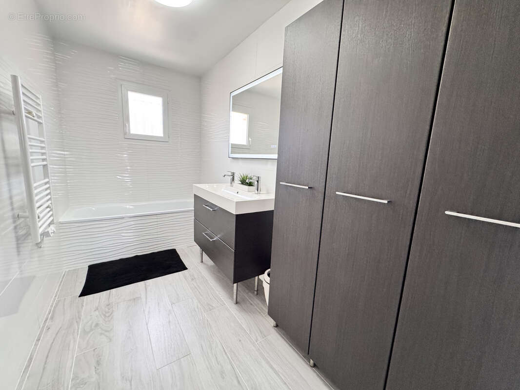 Maison à EZY-SUR-EURE